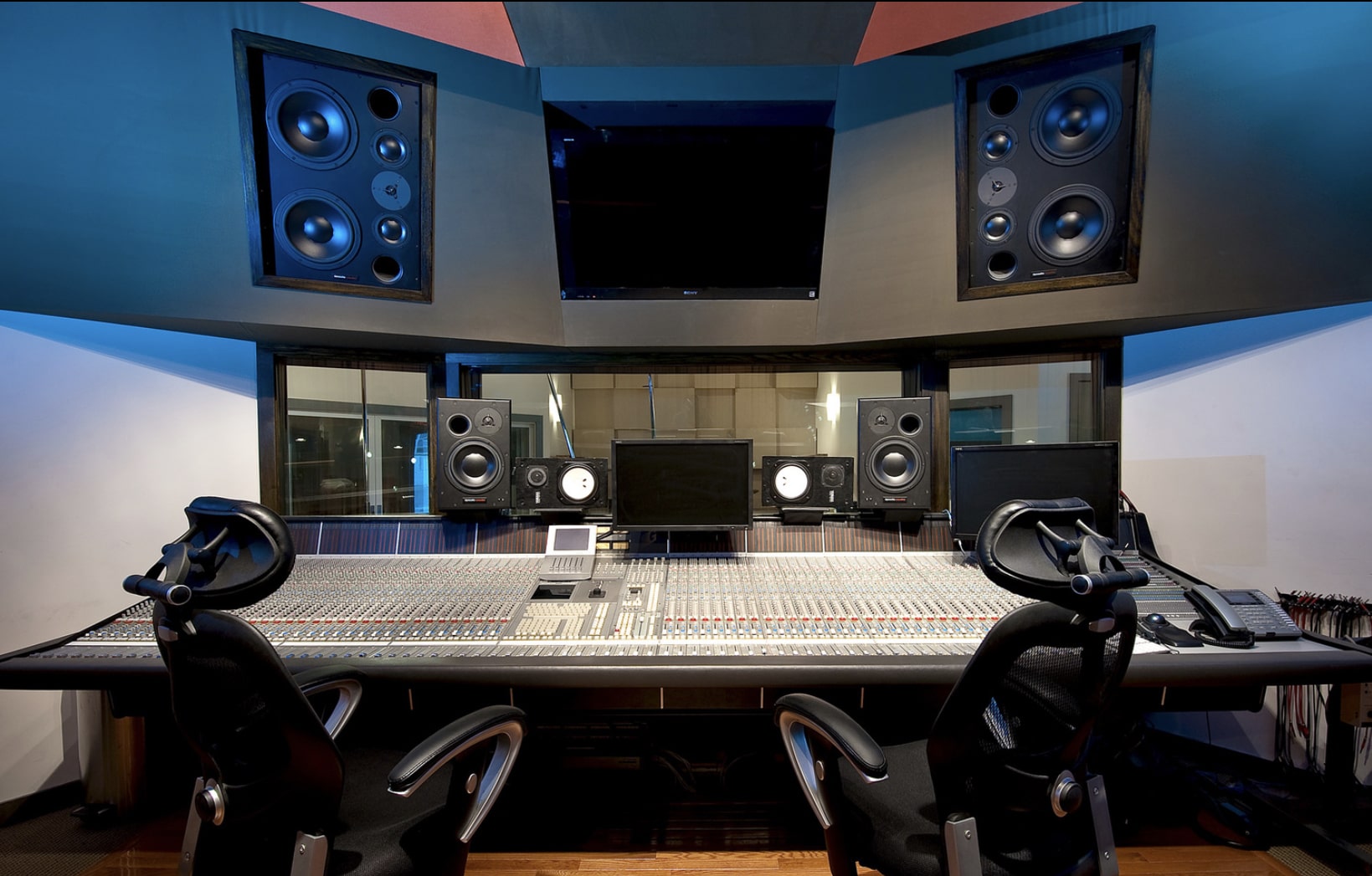 Proffesional recording studio that produces all music genra